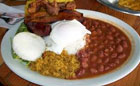 comer la bandeja paisa en bogota